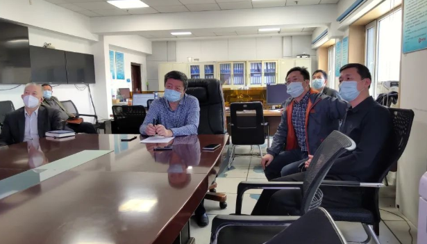 黑龙江省市场监管局党组成员、副局长杨茹民“线上走流程” 体验食品经营许可证及仅售预包装食品备案全程“网上办”
